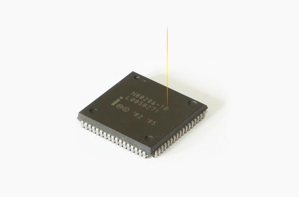 芯片激光打標(biāo)機(jī)的特點、材料以及優(yōu)點