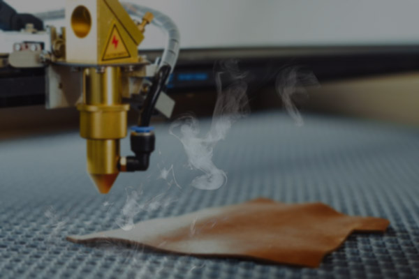 非金屬激光切割產(chǎn)生粉塵的原因是什么？該怎么解決