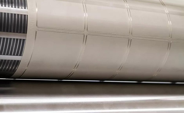 標(biāo)簽切割刀模板 什么是激光飛行切割??自粘式標(biāo)簽(圖3)