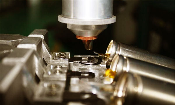 激光切割機有一種全新的切割方法！(圖1)