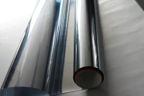 金屬表面的薄膜用激光可以切割嗎？不會(huì)燒糊嗎？(圖1)