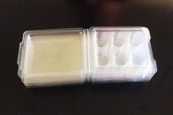 為什么兩塊不同顏色的塑料用激光無(wú)法焊接到一起？(圖1)