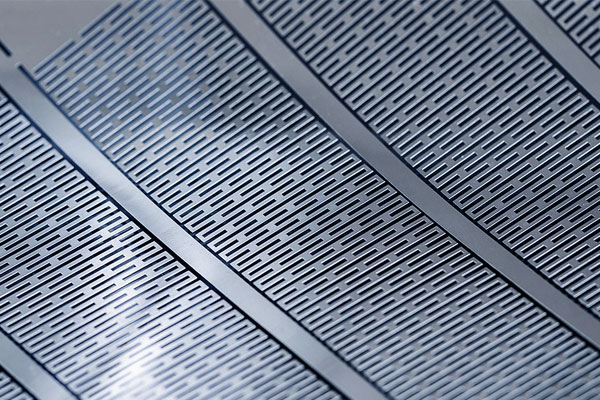 發(fā)熱片激光蝕刻 后視鏡加熱片使用激光蝕刻線路的優(yōu)勢(shì)(圖2)