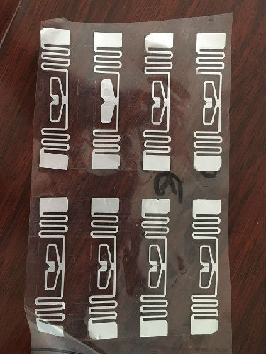 RFID模切 RFID電子標簽激光模切和傳統(tǒng)模切工藝對比(圖1)